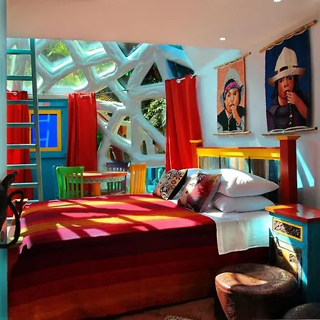 Euphoria Art Land - The Color House Vakantiehuis *