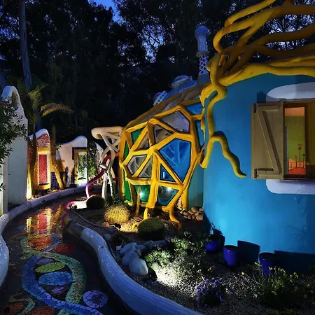 Euphoria Art Land - The Color House Holiday home